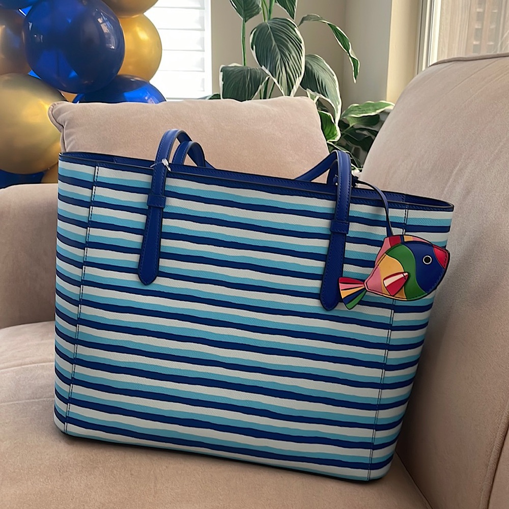 NWT Kate Spade NY Novelty Fish * & Wave Tote! +
Matching Silk Twilly in closet!